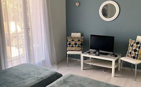 Sea View Apartments Near Athens Airport